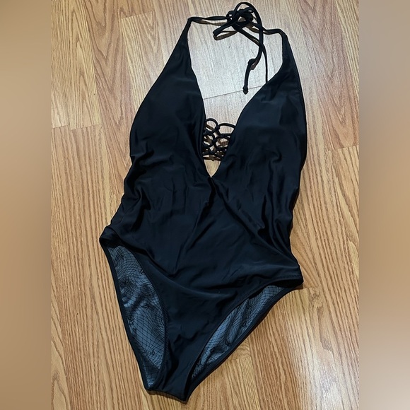 NWT Volcom One Piece Swimsuit Medium - Picture 4 of 6